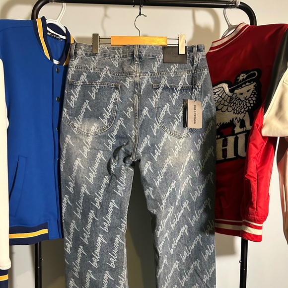 Balenciaga All Over Logo Denim Jeans - Picture 5 of 6